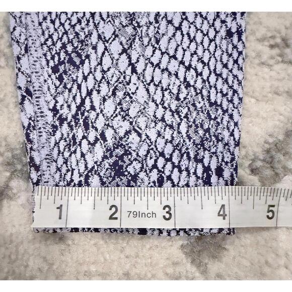 All in Motion Snakeskin Print High-Rise Leggings - Picture 5 of 10